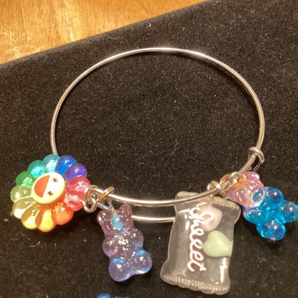 Set of Two Girls Bracelets - Picture 3 of 8
